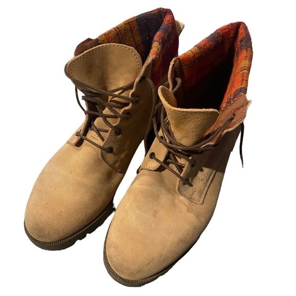 Red Camel size 8.5 suede leather lace up hiking style boot awesome vintage look - Picture 1 of 4